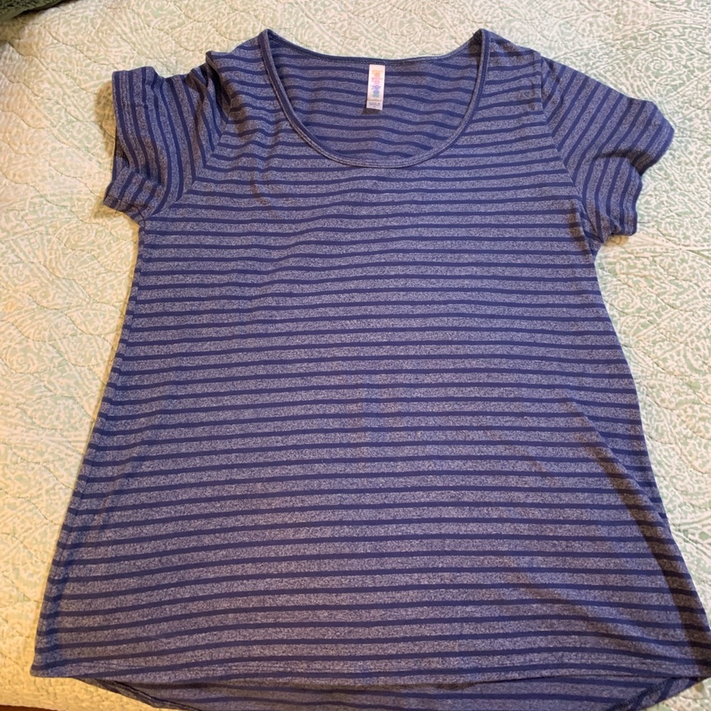Lularoe Classic Tee